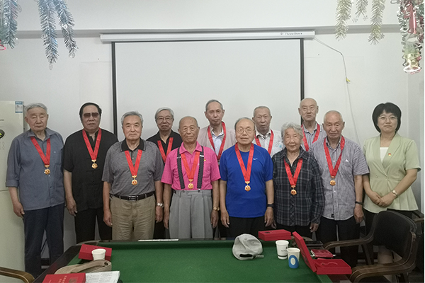 沈陽分院舉行“光榮在黨50年”紀(jì)念章頒發(fā)活動