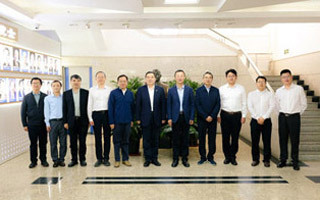 中國(guó)科學(xué)技術(shù)大學(xué)校長(zhǎng)包信和一行訪問金屬所